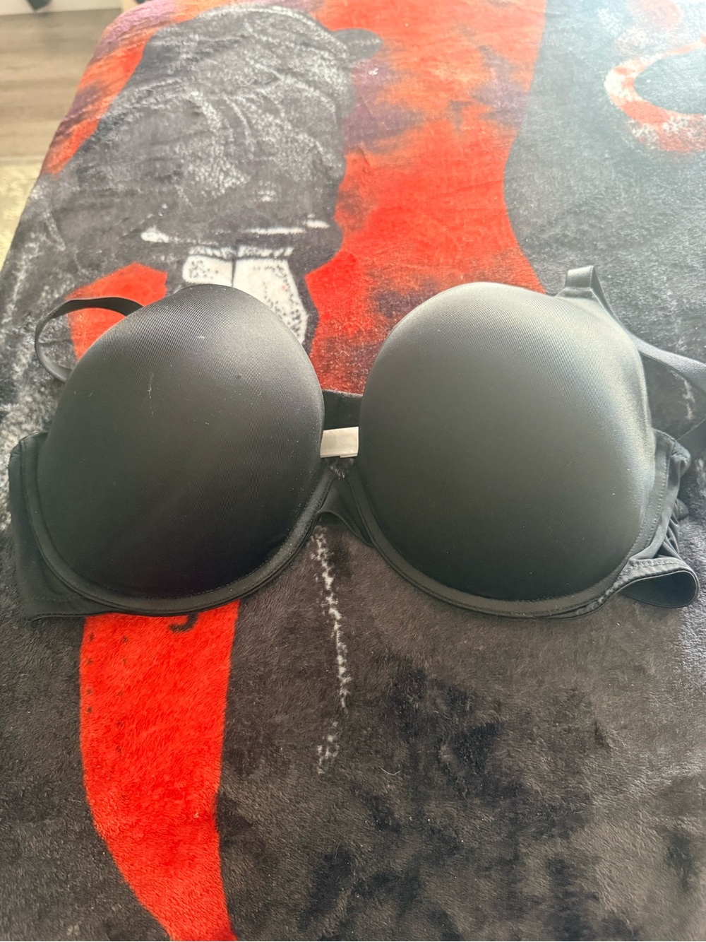 Black VS Pink bra 36C